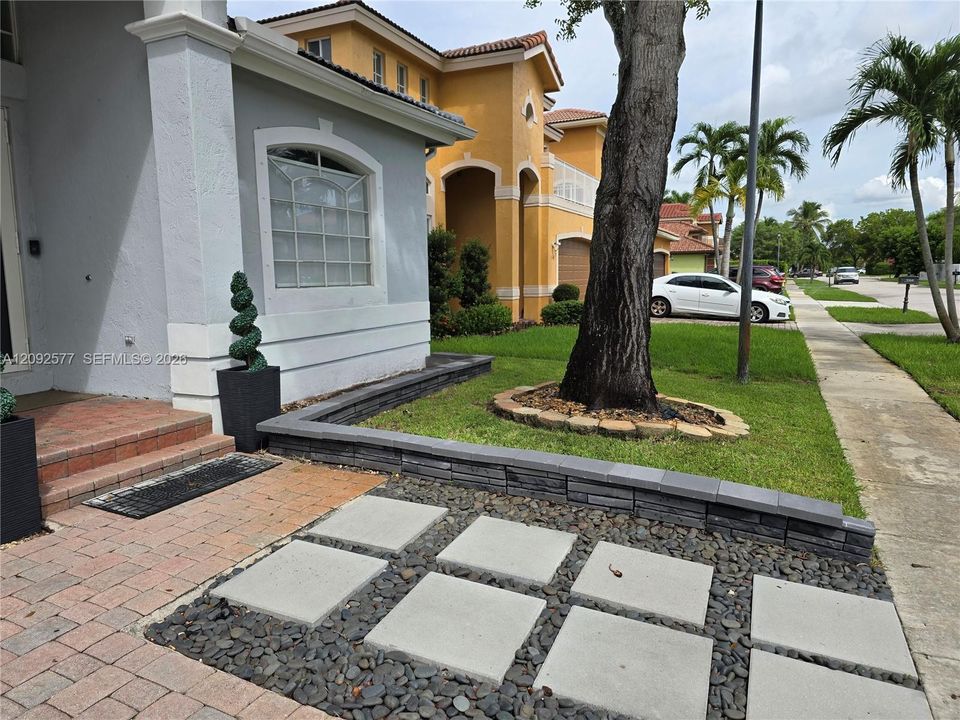 En Venta: $750,000 (3 camas, 2 baños, 2120 Pies cuadrados)
