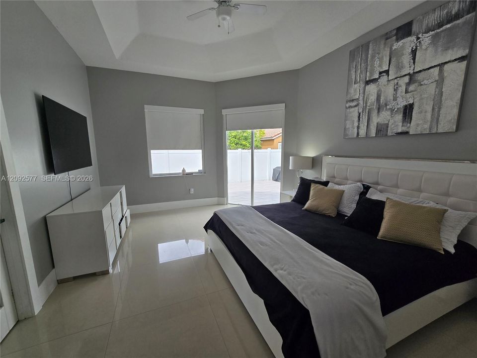 En Venta: $750,000 (3 camas, 2 baños, 2120 Pies cuadrados)