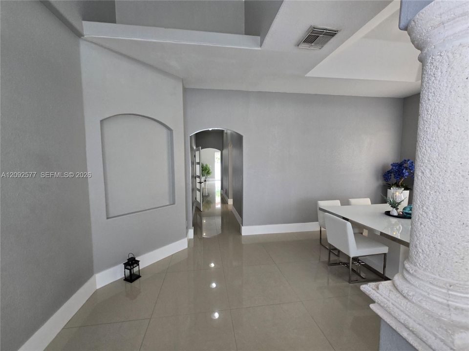 En Venta: $750,000 (3 camas, 2 baños, 2120 Pies cuadrados)