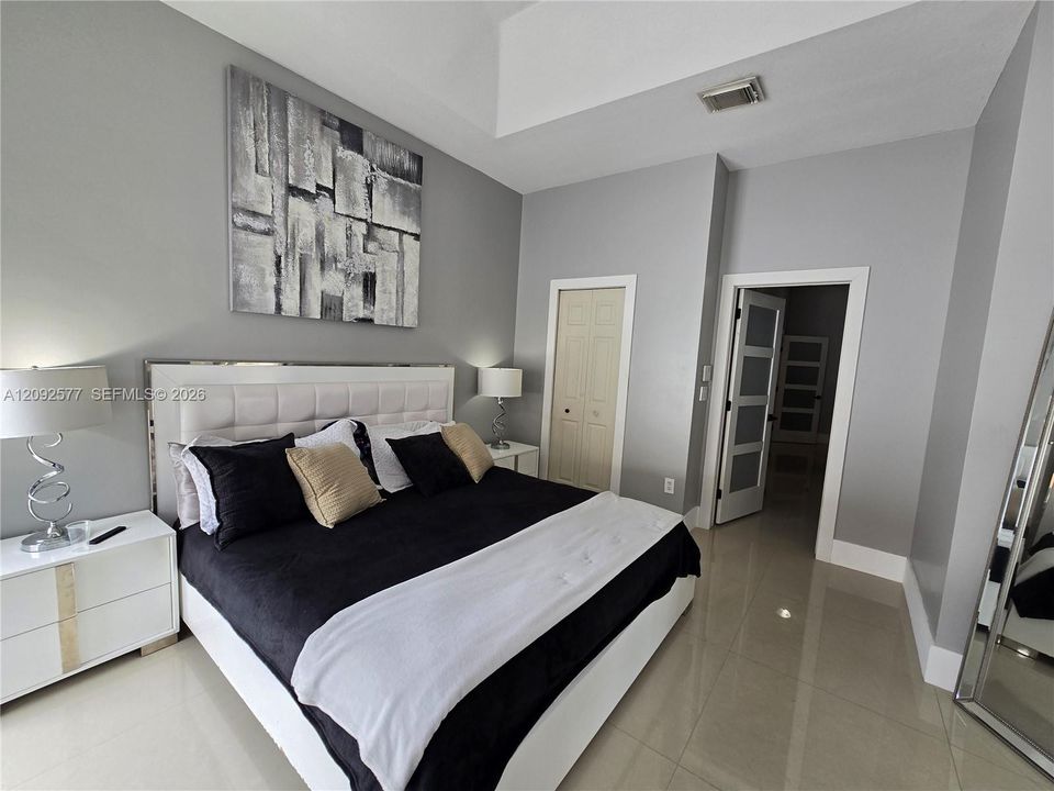 En Venta: $750,000 (3 camas, 2 baños, 2120 Pies cuadrados)