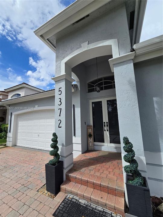 En Venta: $750,000 (3 camas, 2 baños, 2120 Pies cuadrados)
