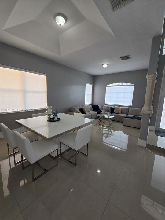 En Venta: $750,000 (3 camas, 2 baños, 2120 Pies cuadrados)