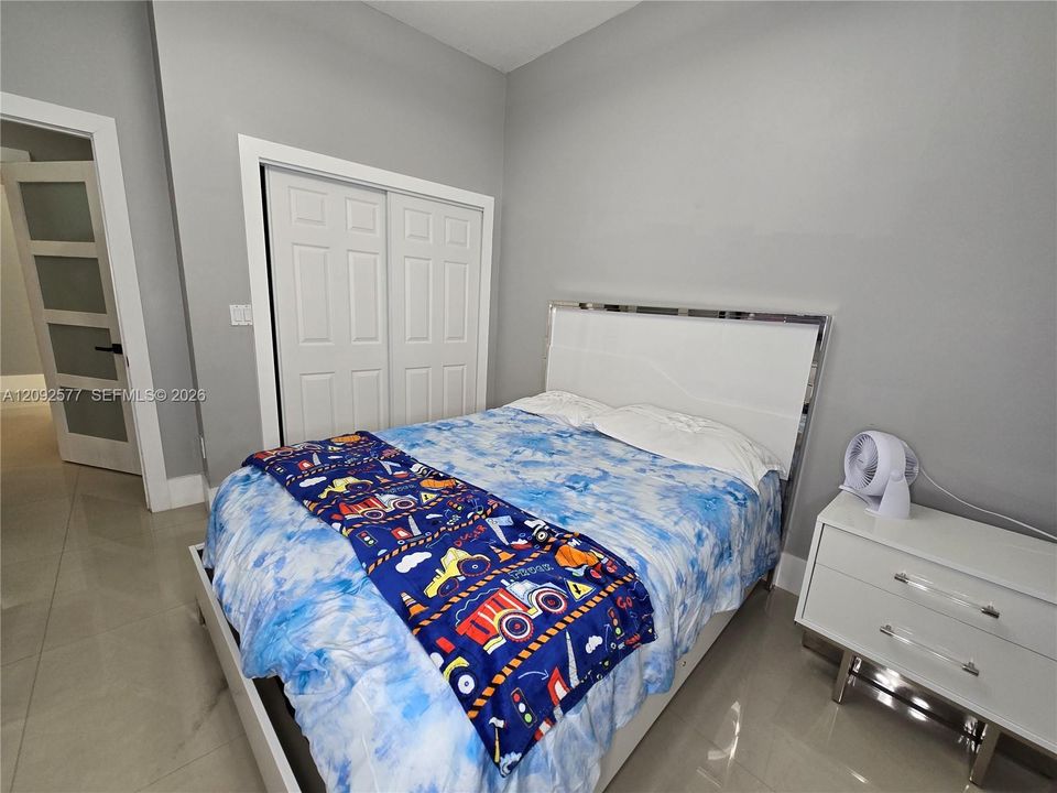 En Venta: $750,000 (3 camas, 2 baños, 2120 Pies cuadrados)