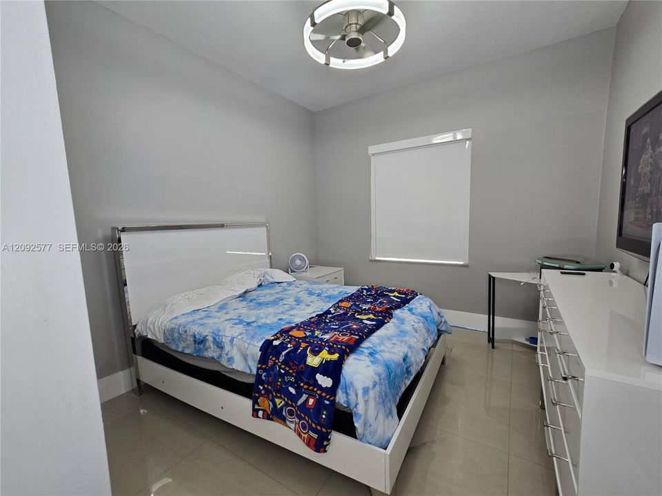 En Venta: $750,000 (3 camas, 2 baños, 2120 Pies cuadrados)