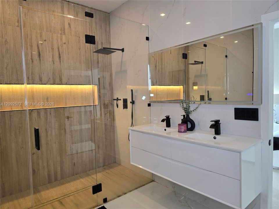 En Venta: $750,000 (3 camas, 2 baños, 2120 Pies cuadrados)