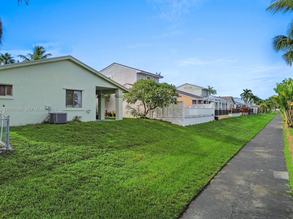 En Venta: $350,000 (2 camas, 2 baños, 1136 Pies cuadrados)