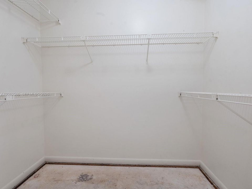 En Venta: $350,000 (2 camas, 2 baños, 1136 Pies cuadrados)