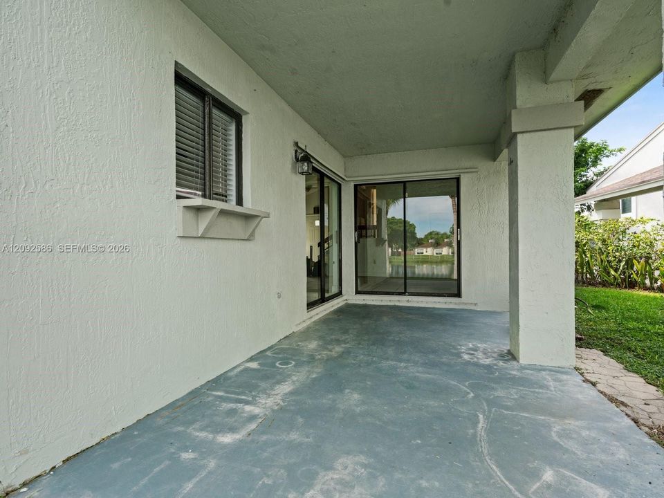 En Venta: $350,000 (2 camas, 2 baños, 1136 Pies cuadrados)