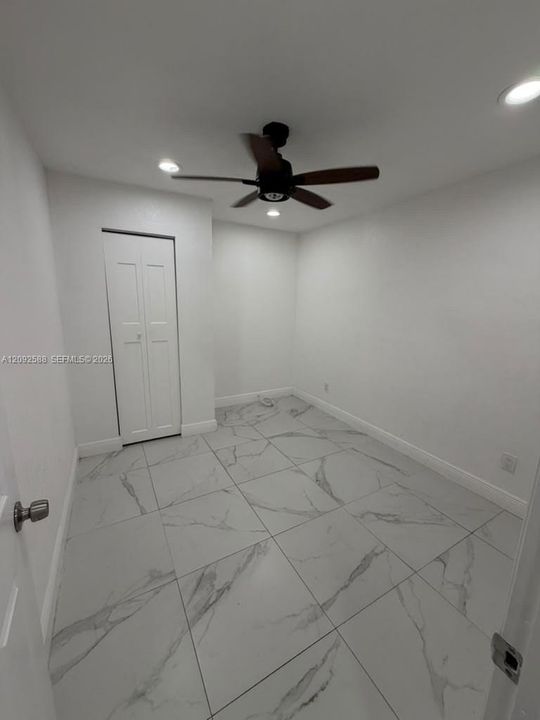 В аренду: $2,000 (2 спален, 2 ванн, 928 Квадратных фут)