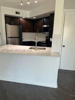 В аренду: $1,900 (1 спален, 1 ванн, 743 Квадратных фут)