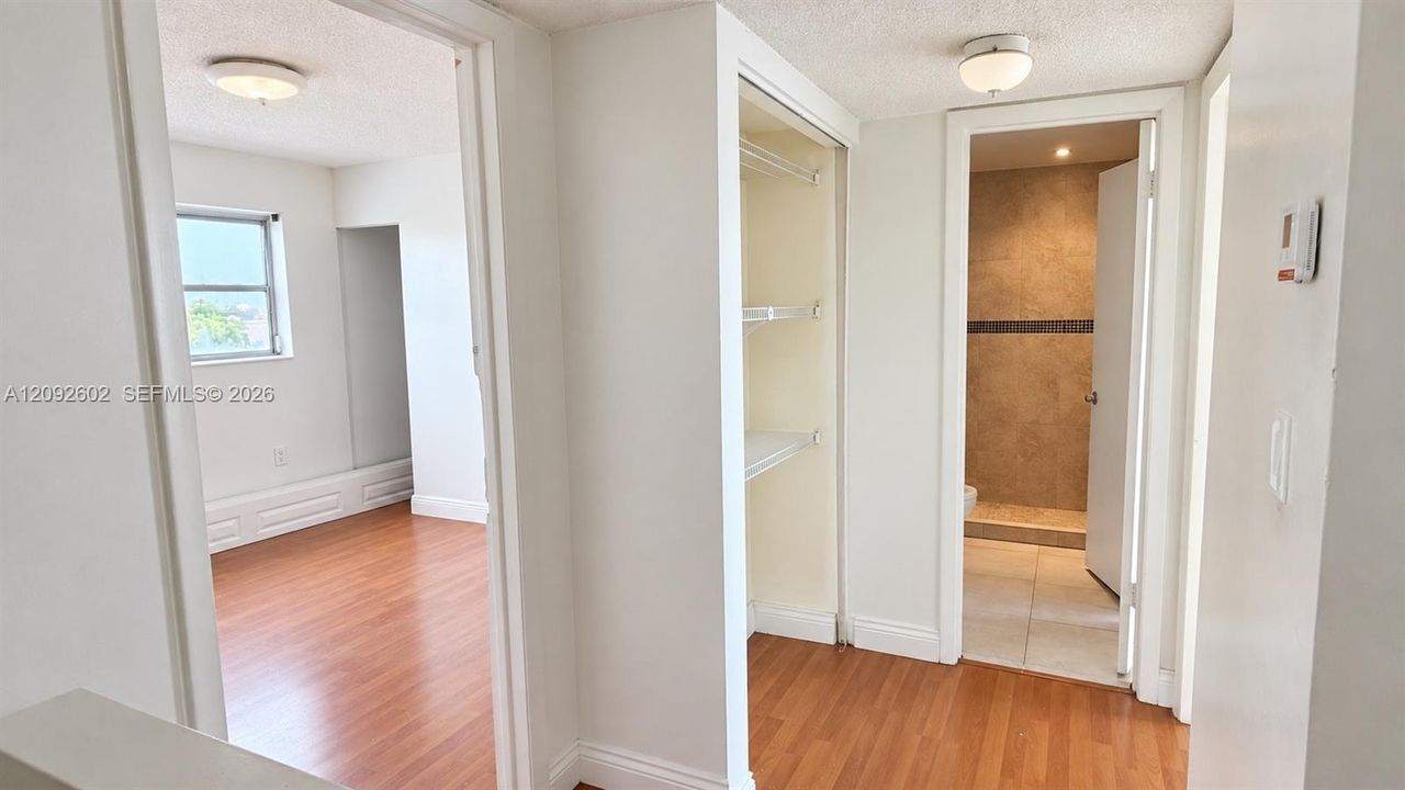 For Rent: $2,500 (2 beds, 2 baths, 1415 Square Feet)