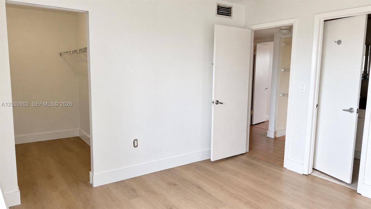 For Rent: $2,500 (2 beds, 2 baths, 1415 Square Feet)