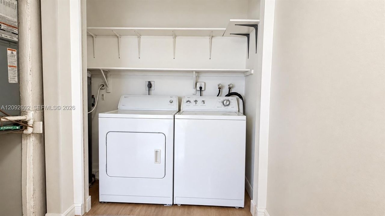 For Rent: $2,500 (2 beds, 2 baths, 1415 Square Feet)