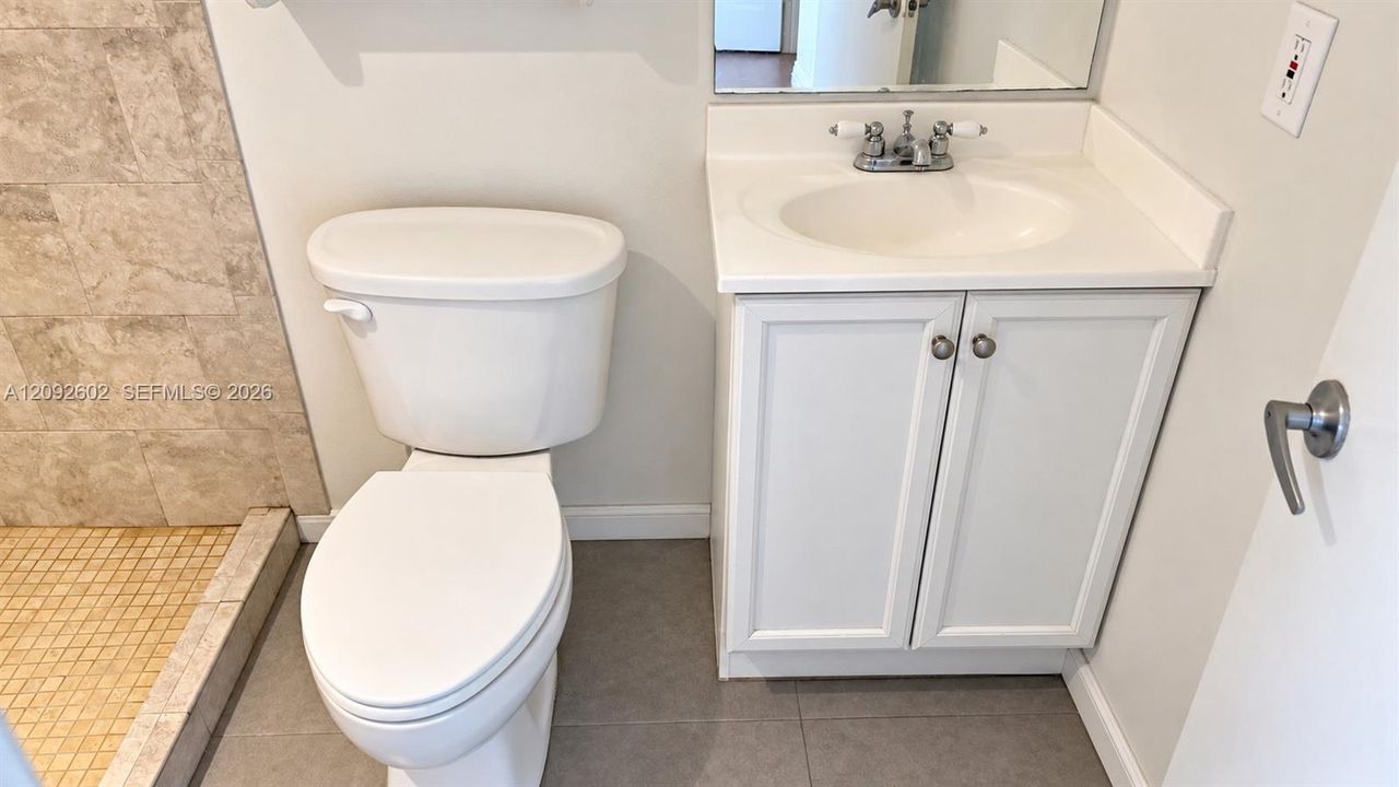 For Rent: $2,500 (2 beds, 2 baths, 1415 Square Feet)