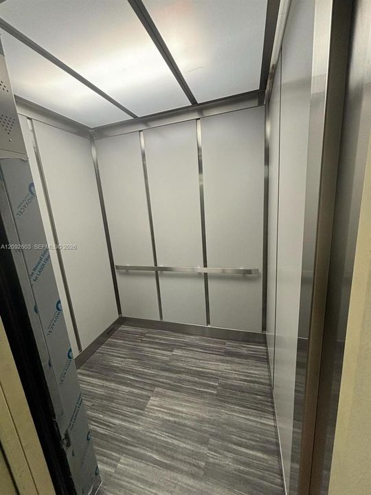 На продажу: $230,000 (1 спален, 1 ванн, 800 Квадратных фут)