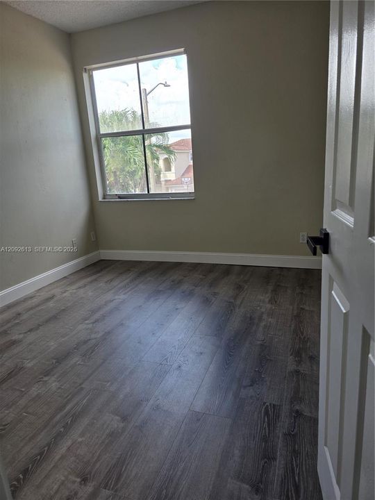 En Renta: $4,500 (4 camas, 2 baños, 2326 Pies cuadrados)