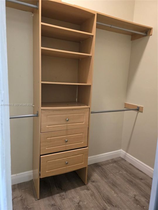 En Renta: $4,500 (4 camas, 2 baños, 2326 Pies cuadrados)