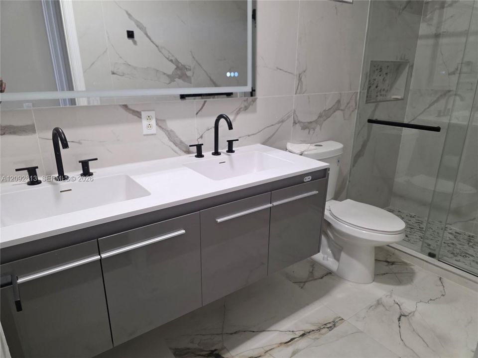 En Renta: $4,500 (4 camas, 2 baños, 2326 Pies cuadrados)