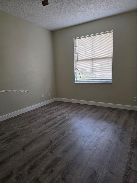 En Renta: $4,500 (4 camas, 2 baños, 2326 Pies cuadrados)