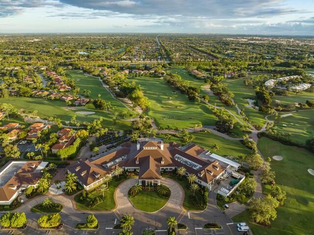 Drone Front of Clubhouse AM