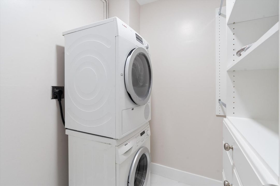 WASHER & DRYER