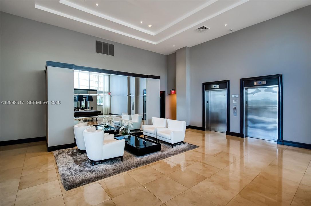 En Venta: $3,200,000 (3 camas, 5 baños, 3945 Pies cuadrados)