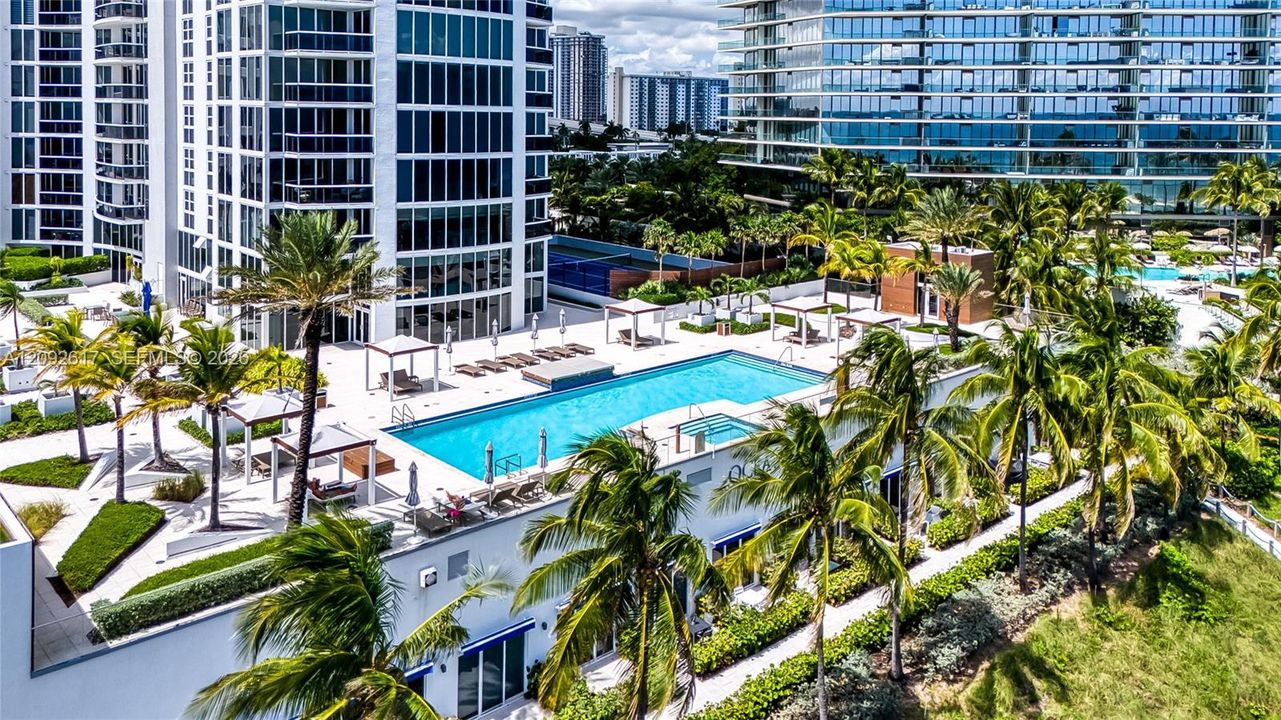 En Venta: $3,200,000 (3 camas, 5 baños, 3945 Pies cuadrados)
