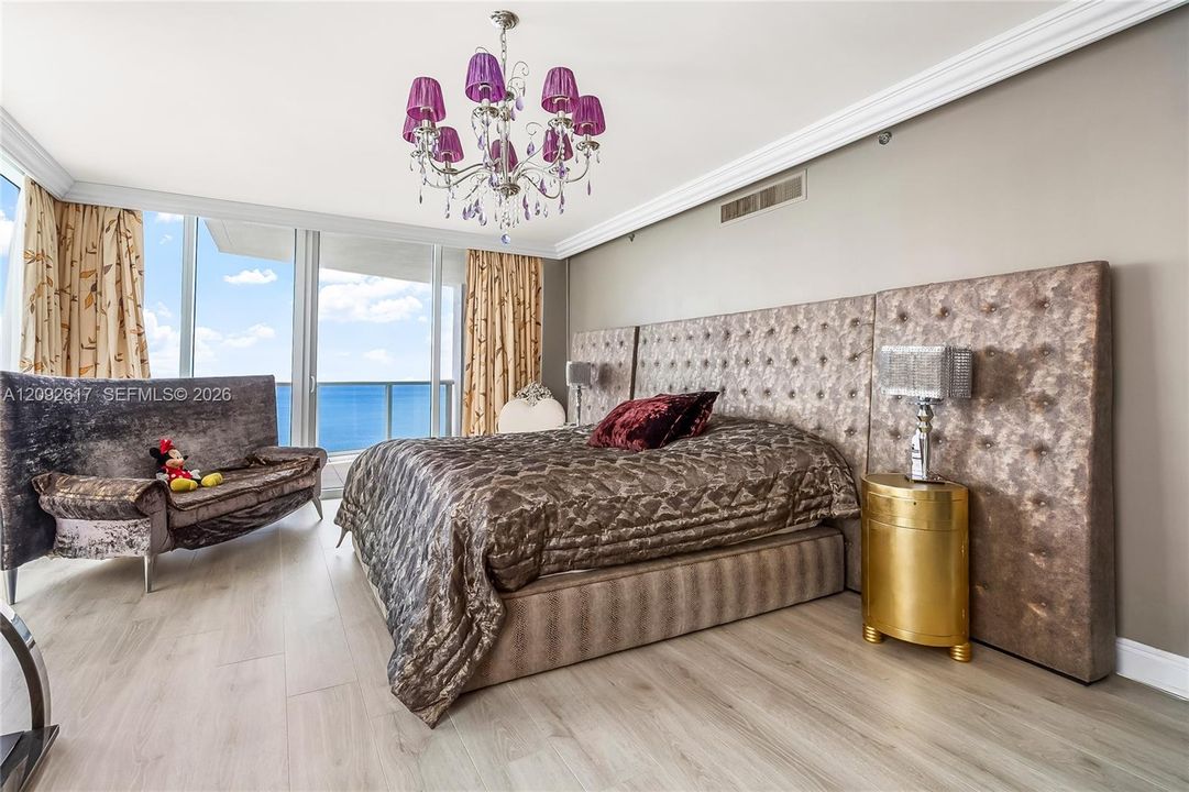En Venta: $3,200,000 (3 camas, 5 baños, 3945 Pies cuadrados)
