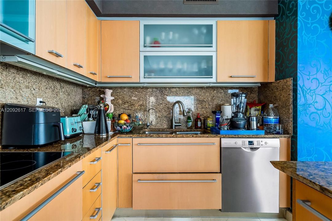 En Venta: $3,200,000 (3 camas, 5 baños, 3945 Pies cuadrados)
