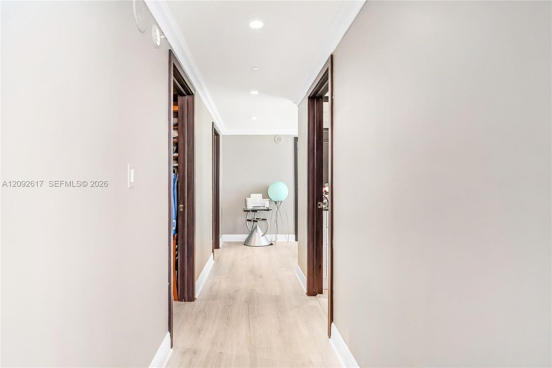 En Venta: $3,200,000 (3 camas, 5 baños, 3945 Pies cuadrados)