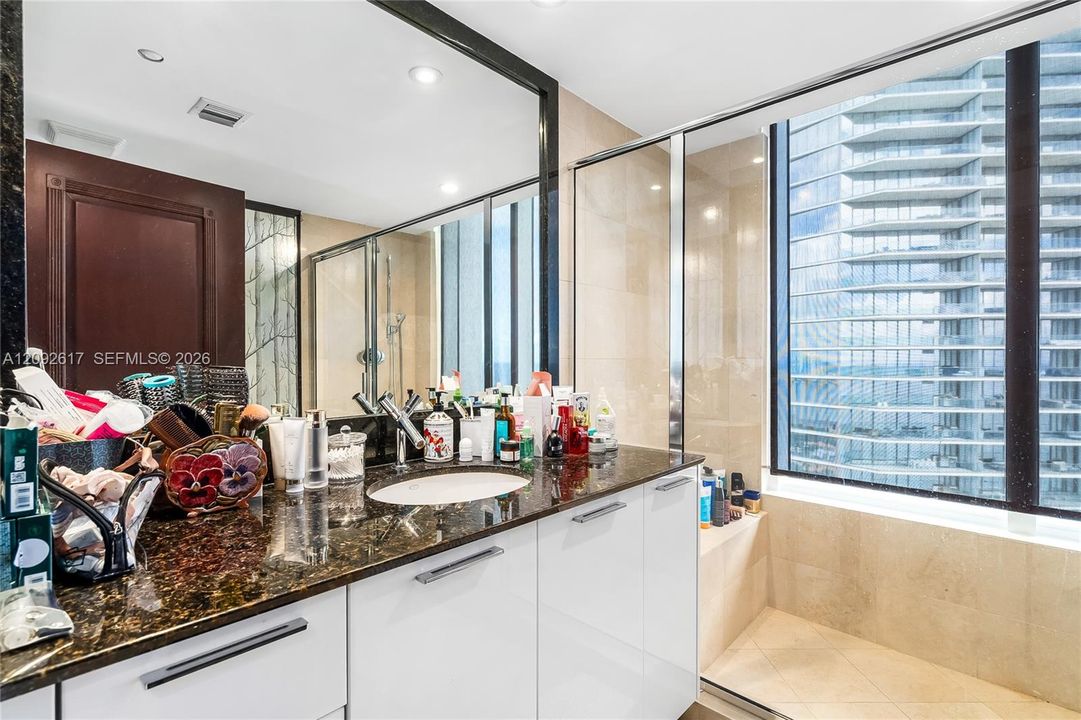 En Venta: $3,200,000 (3 camas, 5 baños, 3945 Pies cuadrados)