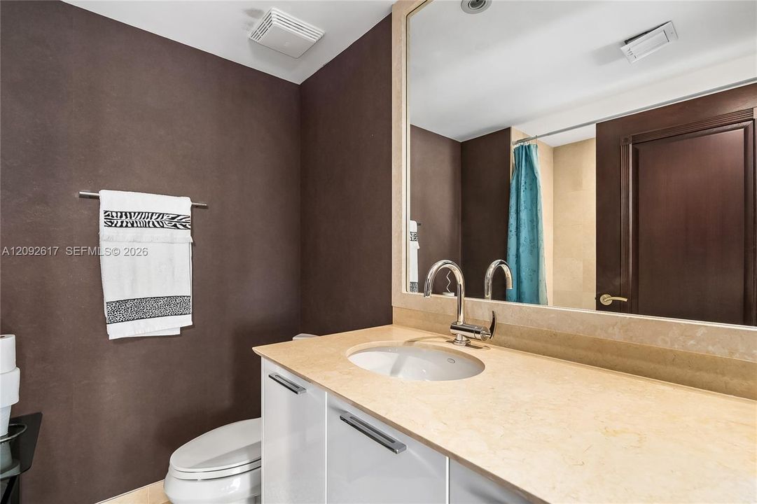 En Venta: $3,200,000 (3 camas, 5 baños, 3945 Pies cuadrados)
