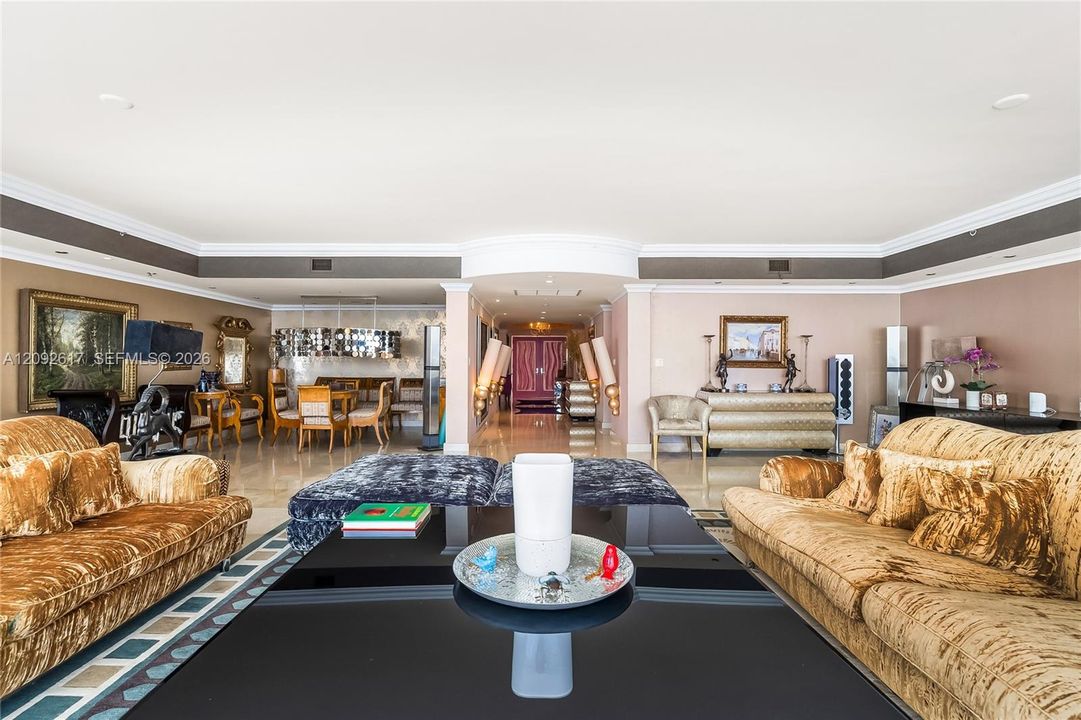 En Venta: $3,200,000 (3 camas, 5 baños, 3945 Pies cuadrados)