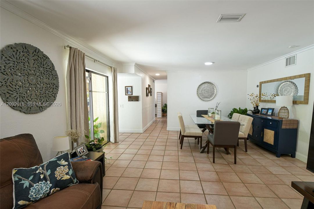 For Sale: $755,900 (3 beds, 3 baths, 1939 Square Feet)
