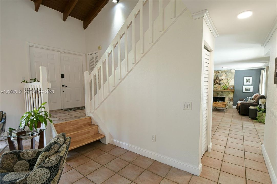 For Sale: $755,900 (3 beds, 3 baths, 1939 Square Feet)