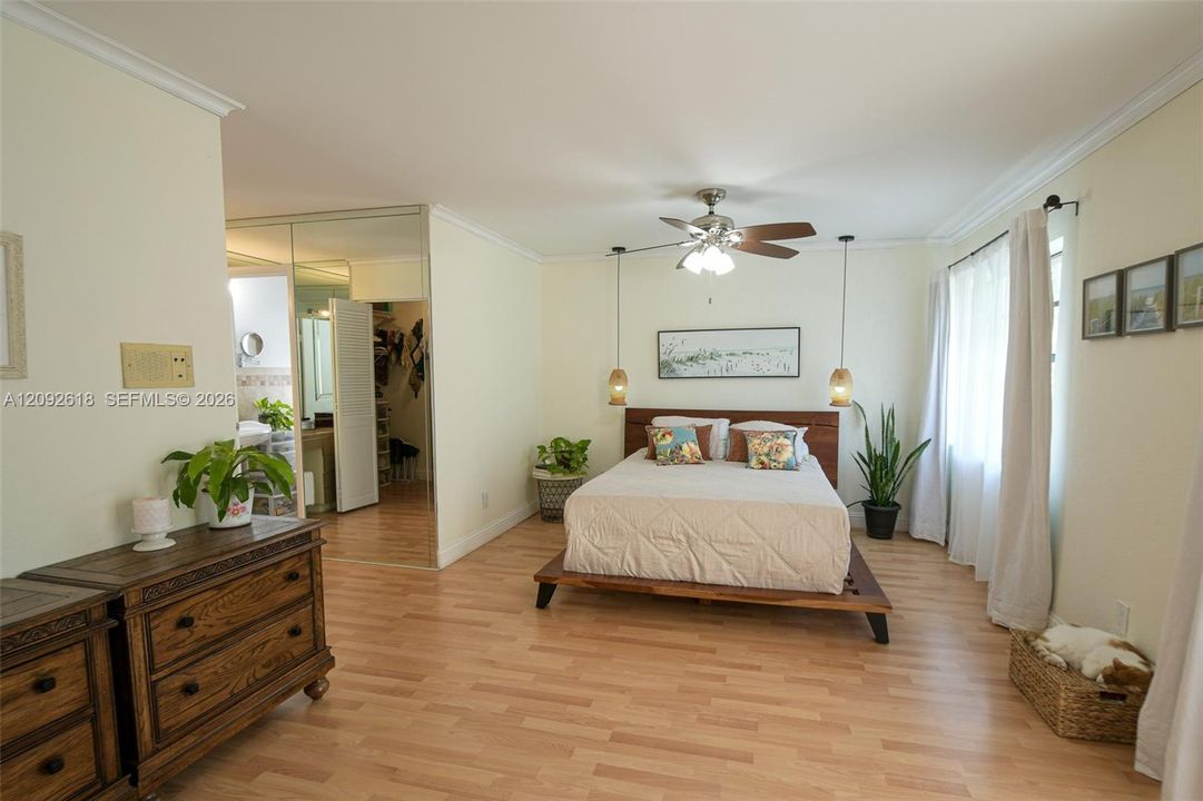 For Sale: $755,900 (3 beds, 3 baths, 1939 Square Feet)