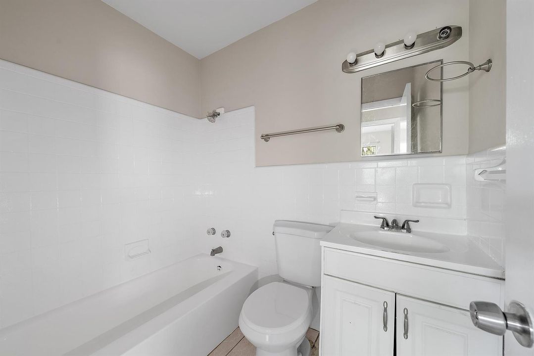 1297 NW Charlie Green Dr-9