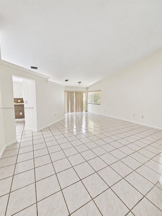 En Venta: $570,000 (3 camas, 2 baños, 1453 Pies cuadrados)