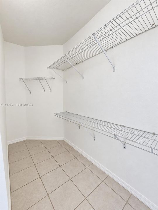 En Venta: $570,000 (3 camas, 2 baños, 1453 Pies cuadrados)
