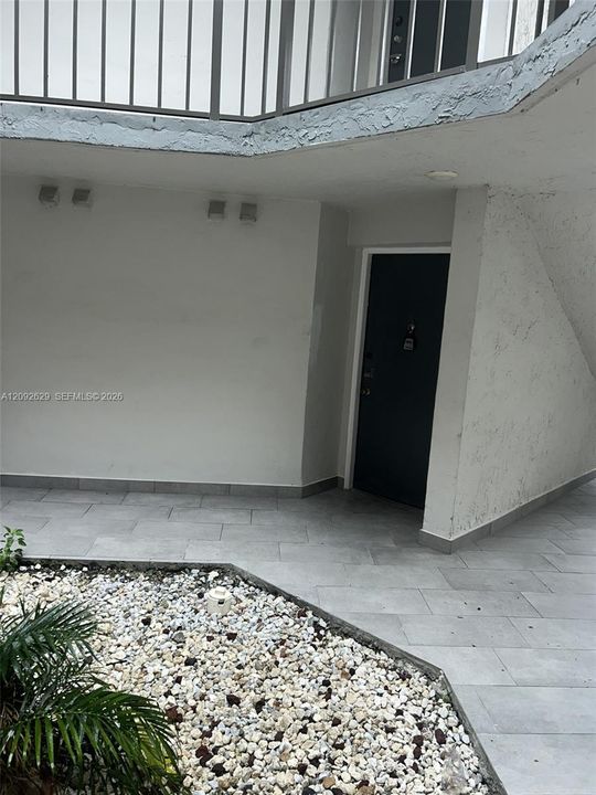 В аренду: $2,300 (2 спален, 2 ванн, 1000 Квадратных фут)