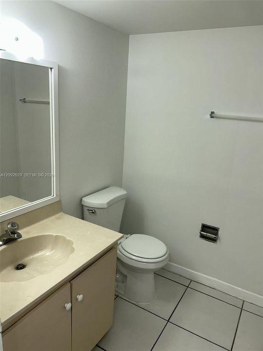 В аренду: $2,300 (2 спален, 2 ванн, 1000 Квадратных фут)
