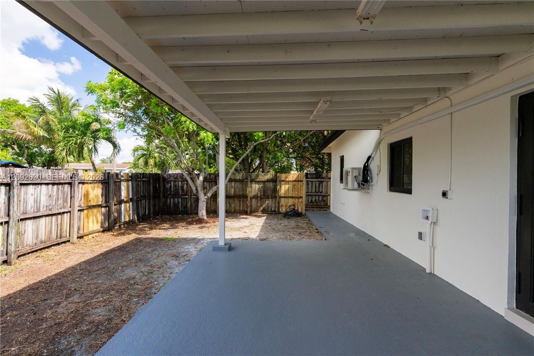 For Sale: $725,000 (5 beds, 3 baths, 2232 Square Feet)