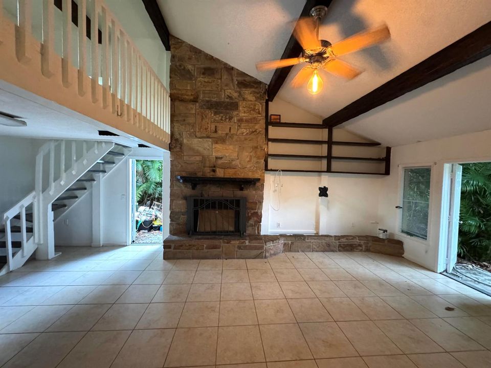 Living Room w Loft