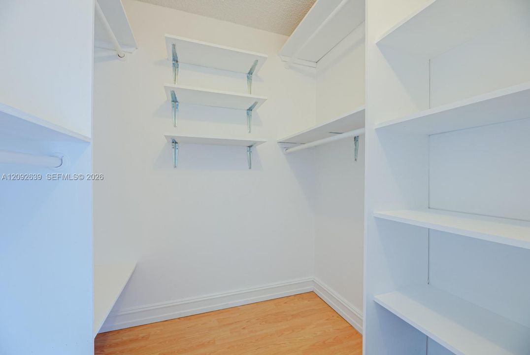 В аренду: $3,450 (3 спален, 2 ванн, 1530 Квадратных фут)