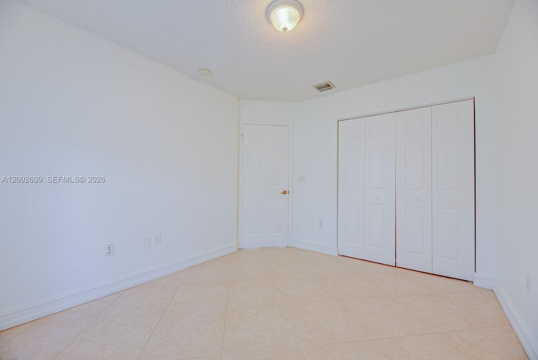 В аренду: $3,450 (3 спален, 2 ванн, 1530 Квадратных фут)