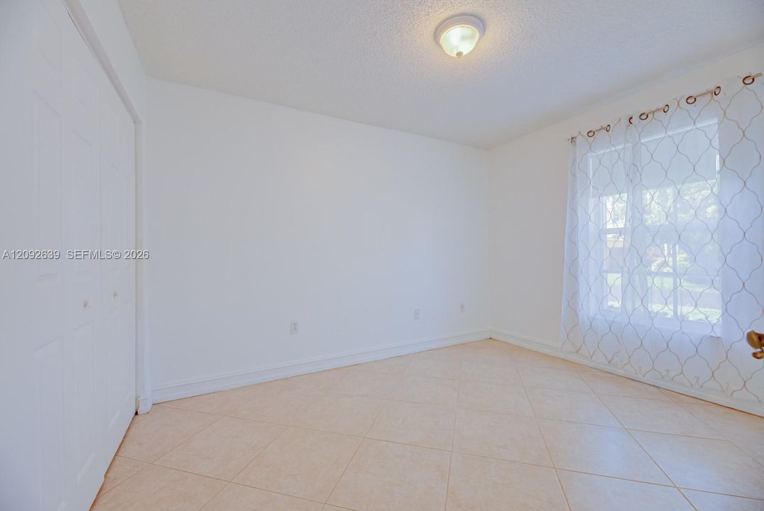 В аренду: $3,450 (3 спален, 2 ванн, 1530 Квадратных фут)
