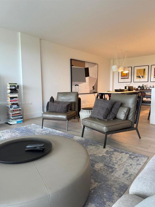 For Rent: $7,300 (2 beds, 2 baths, 1260 Square Feet)