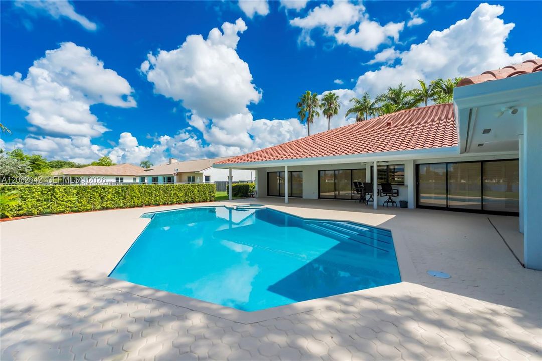 For Sale: $1,650,000 (4 beds, 2 baths, 3626 Square Feet)