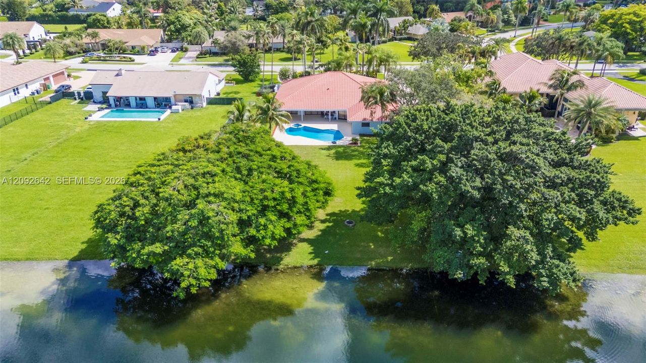 For Sale: $1,650,000 (4 beds, 2 baths, 3626 Square Feet)
