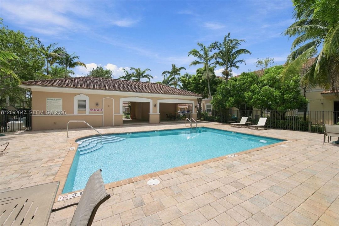 For Sale: $550,000 (3 beds, 2 baths, 1742 Square Feet)